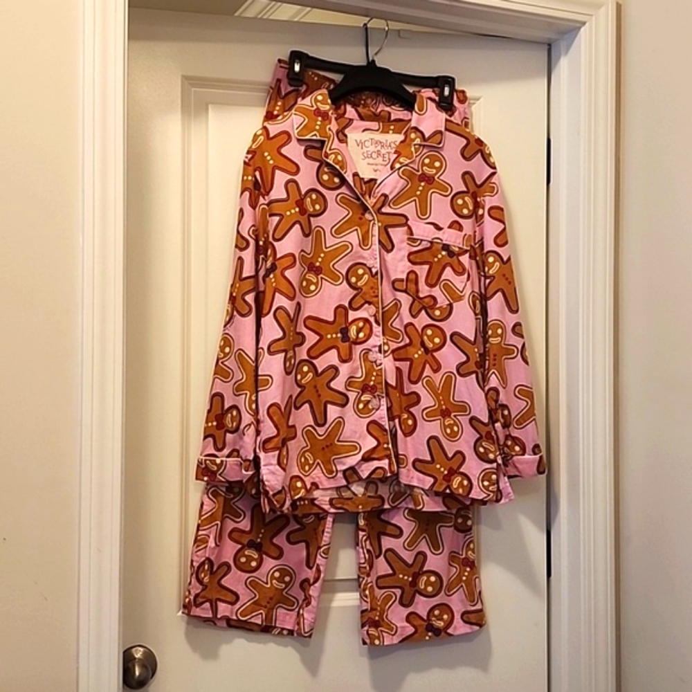 Victoria's Secret Gingerbread pajamas